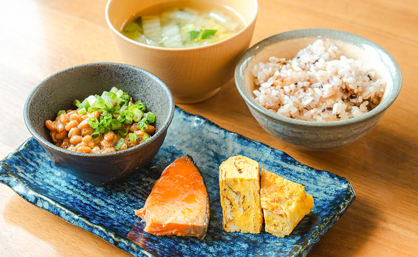 頭も心もよくなる。朝食で「幸せホルモン」をとろう