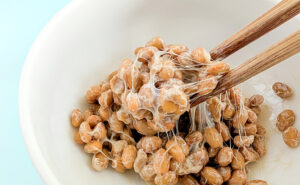 納豆はたくさん混ぜるほうが栄養満点！？